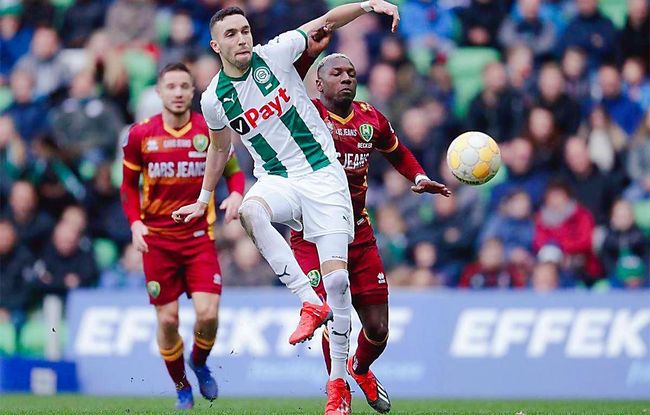 碰到了球 碰到了球